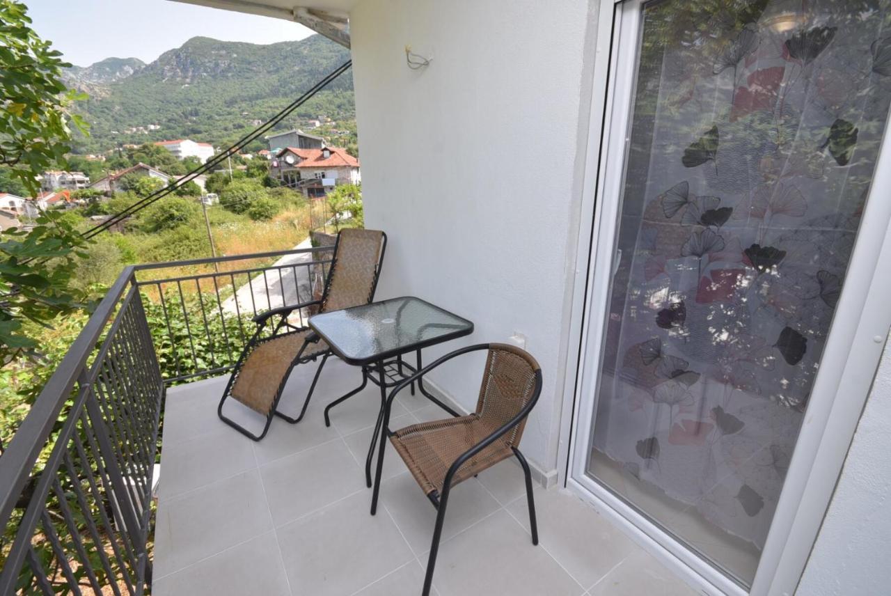 Subotic S Apartmani Risan Bagian luar foto